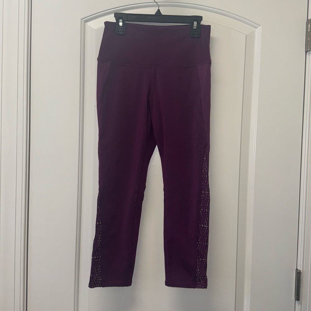 Size small magenta Alo Yoga leggings RN# 87370